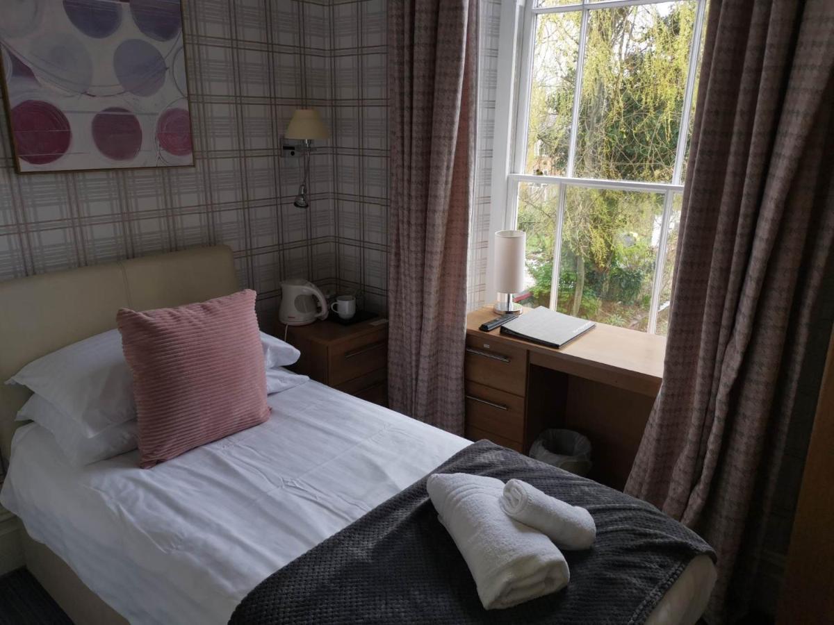 Llety Teifi Guest House Cardigan Buitenkant foto