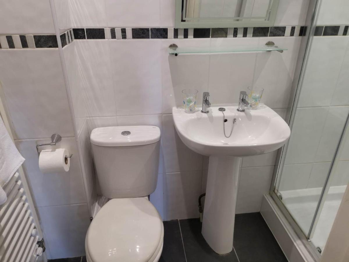 Llety Teifi Guest House Cardigan Buitenkant foto