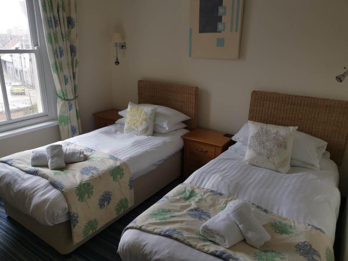 Llety Teifi Guest House Cardigan Buitenkant foto
