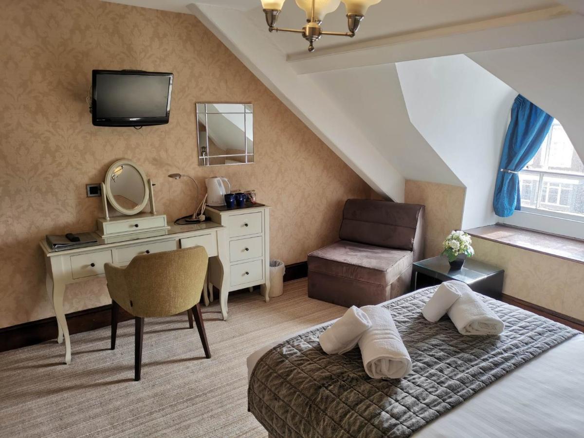 Llety Teifi Guest House Cardigan Buitenkant foto