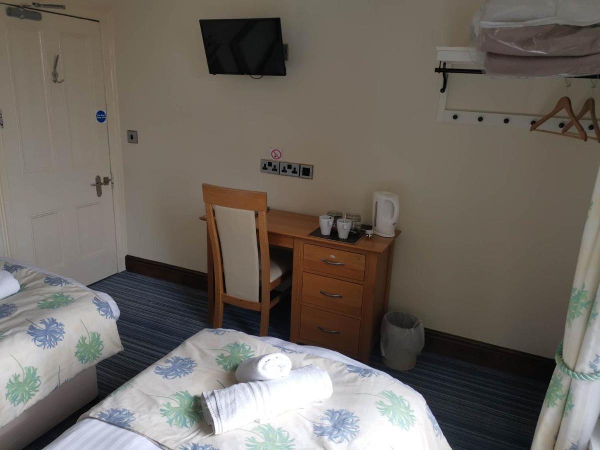 Llety Teifi Guest House Cardigan Buitenkant foto