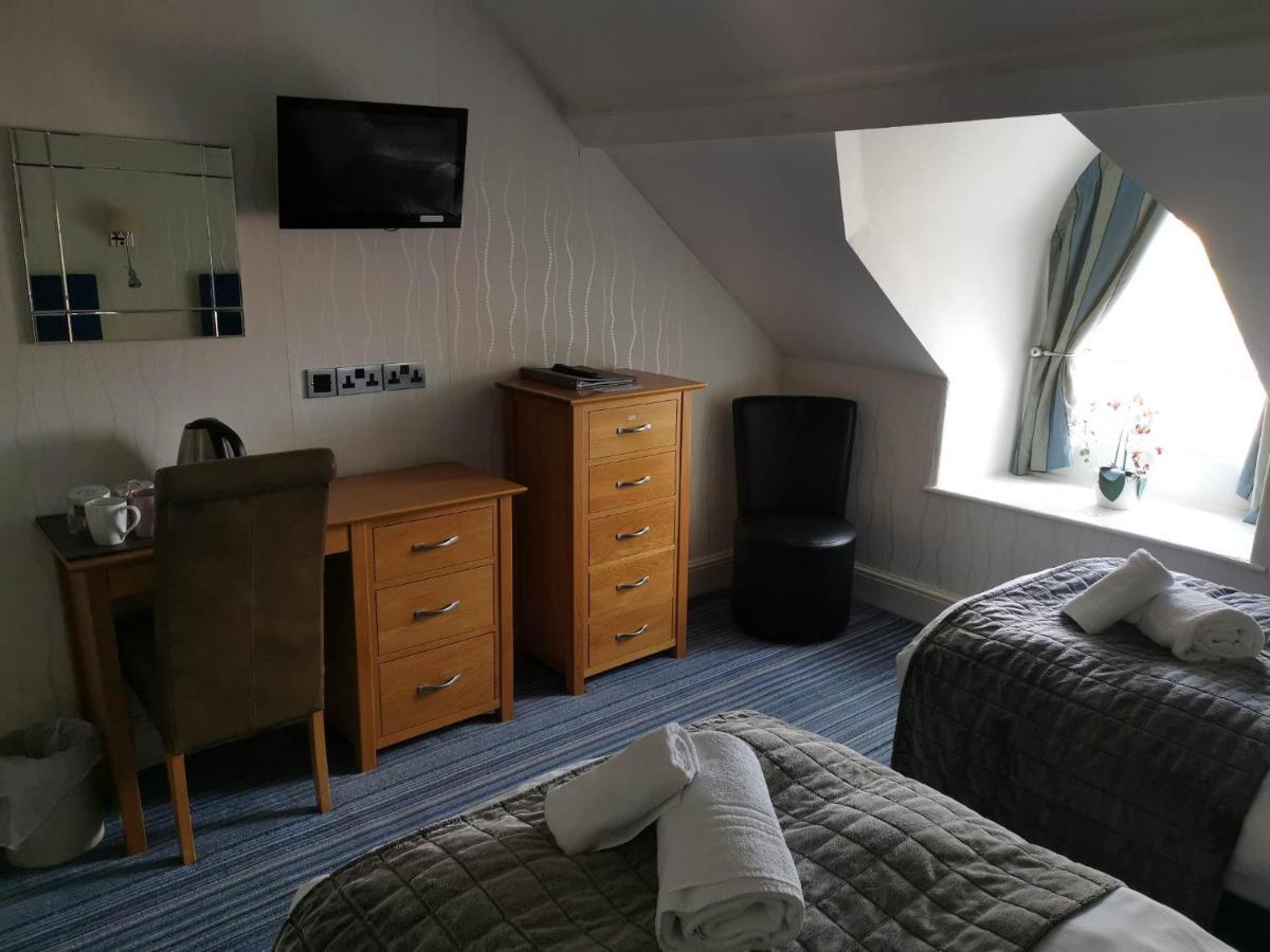 Llety Teifi Guest House Cardigan Buitenkant foto
