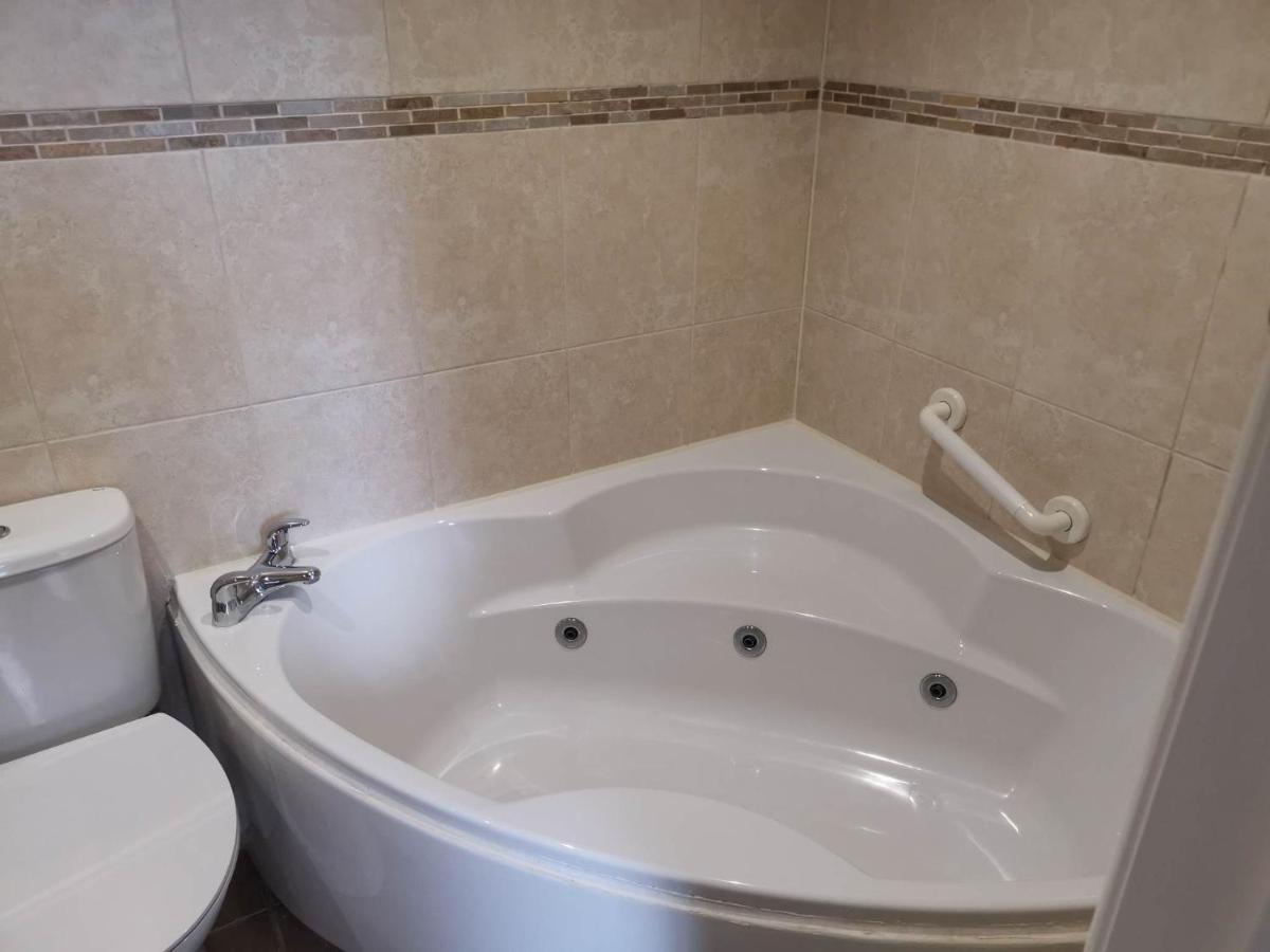 Llety Teifi Guest House Cardigan Buitenkant foto