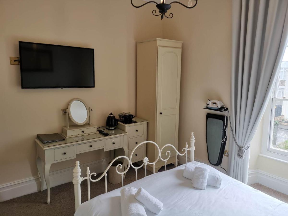 Llety Teifi Guest House Cardigan Buitenkant foto