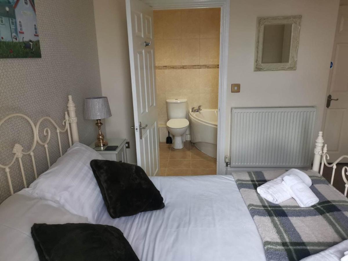 Llety Teifi Guest House Cardigan Buitenkant foto