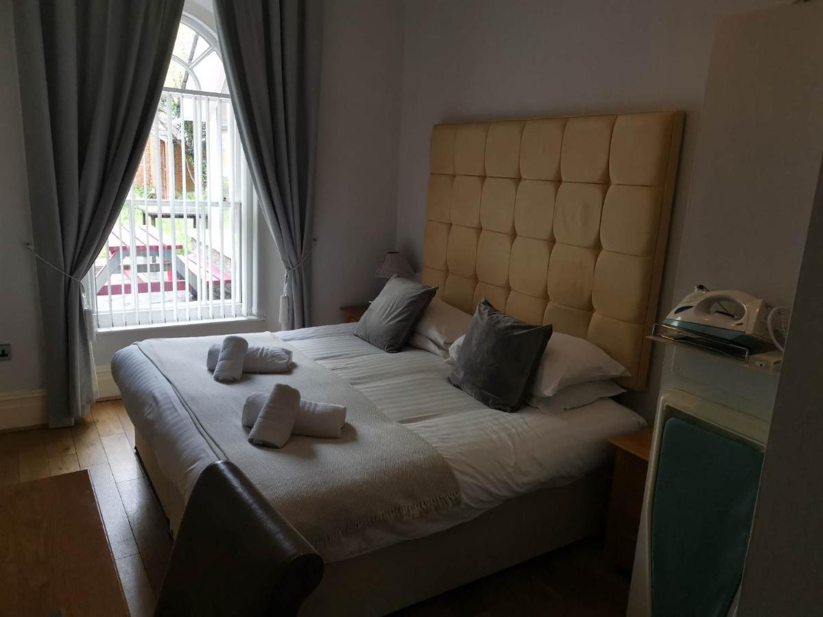 Llety Teifi Guest House Cardigan Buitenkant foto