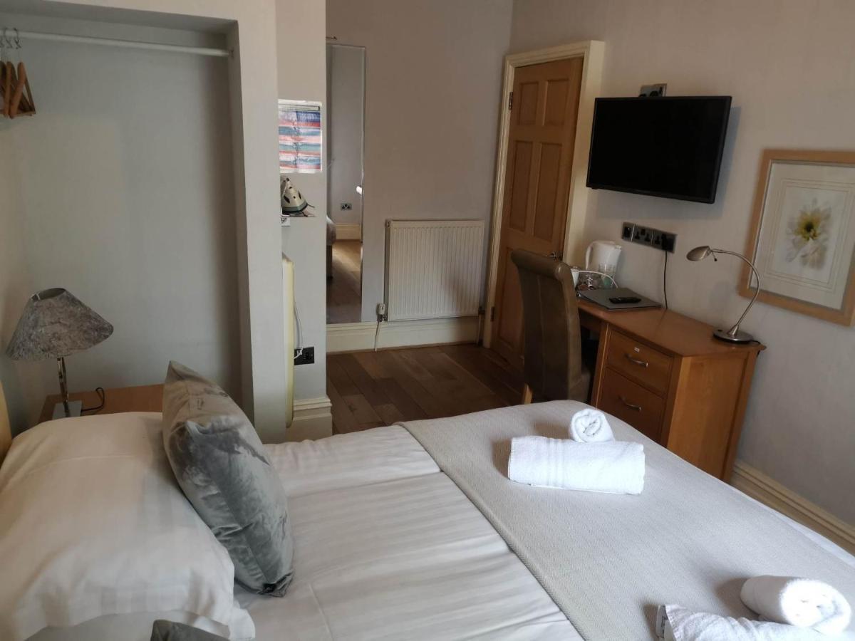 Llety Teifi Guest House Cardigan Buitenkant foto