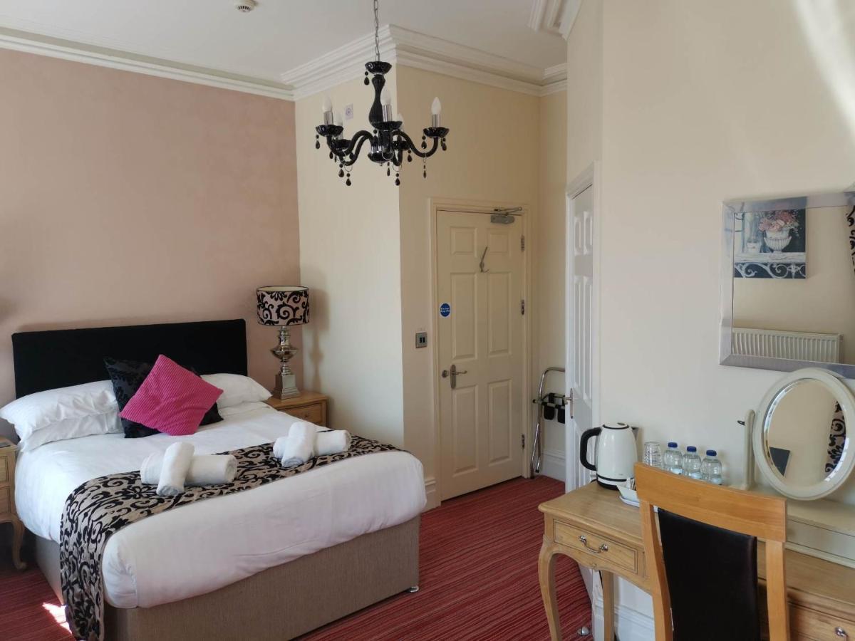 Llety Teifi Guest House Cardigan Buitenkant foto