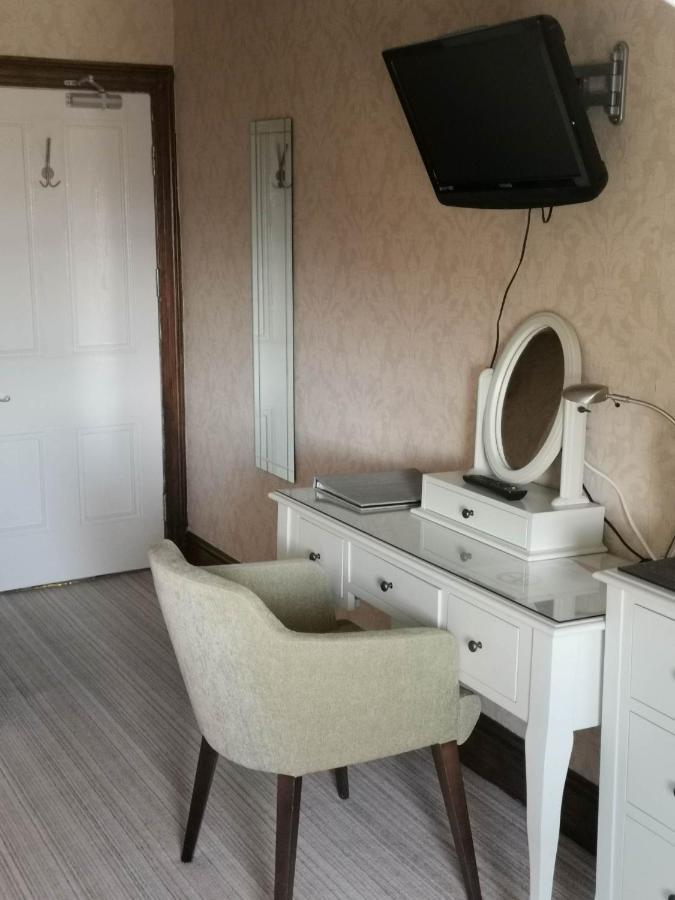 Llety Teifi Guest House Cardigan Buitenkant foto