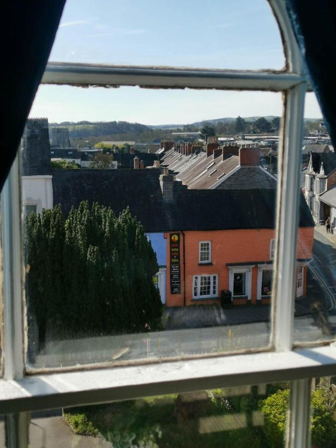 Llety Teifi Guest House Cardigan Buitenkant foto